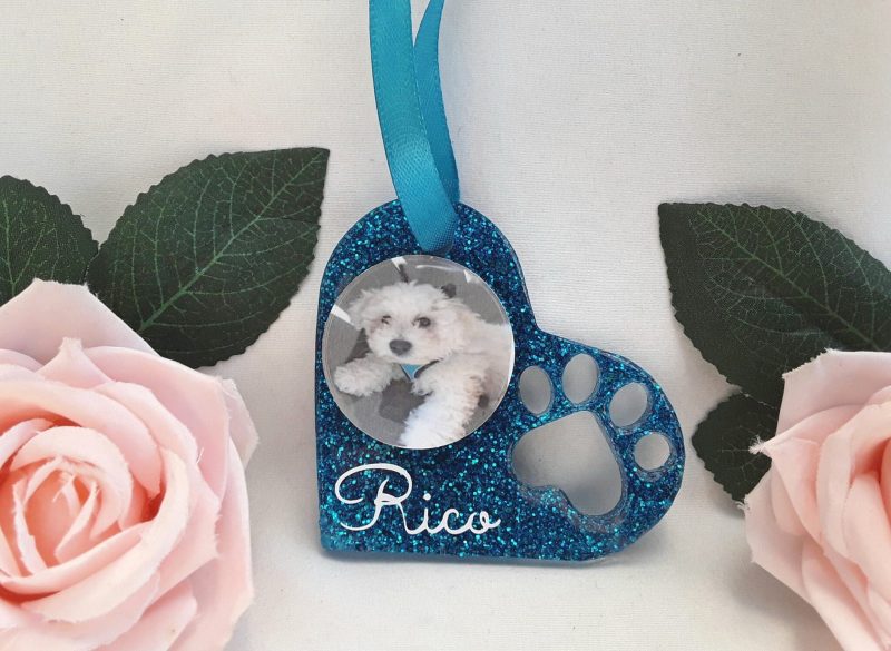 Personalised resin paw print,new dog gift,resin glitter paw print,resin pet loss gift,resin pet loss tree decor, resin rear view mirror paw print,dog hanging decoration,personalised paw print,personalised pet memory hanging decor,pet christmas decor,pet lover gift,dog owner gift,personalised paw print keychain