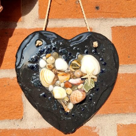 Slate hanging shell heart