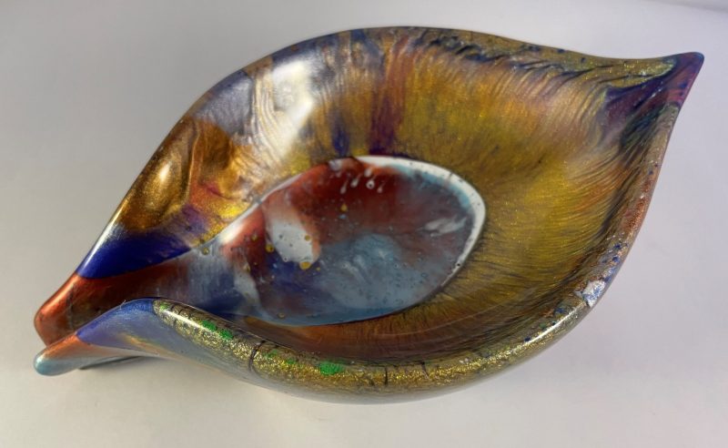 Resin soap dish