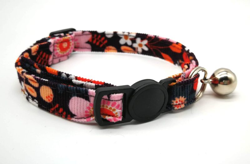 seventies style floral fabric cat collar