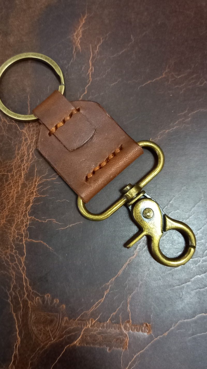 Keyring, Constucted from Lyveden Leather with antigue effect Harware.