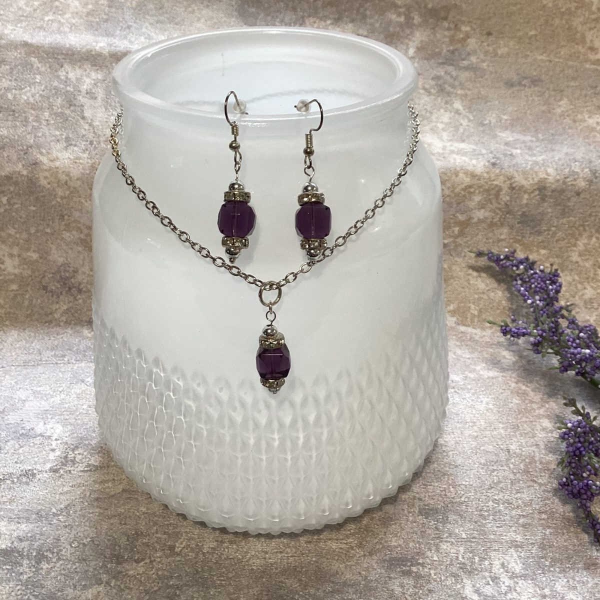 Purple stone pendant set