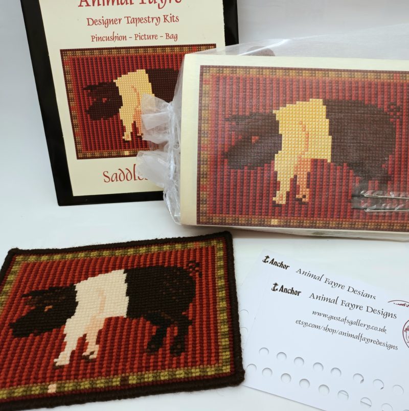 Saddleback Pig Tapestry Kit, Counted Cross-stitch, Needlepoint Kit, Quick and Easy