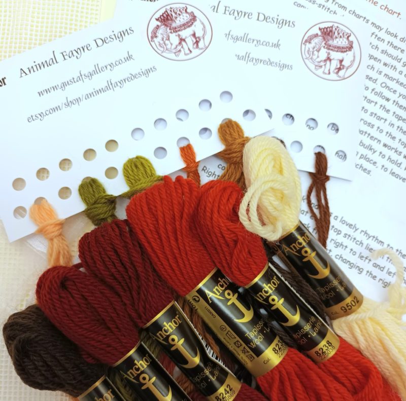 Saddleback Pig Tapestry Kit, Counted Cross-stitch, Needlepoint Kit, Quick and Easy