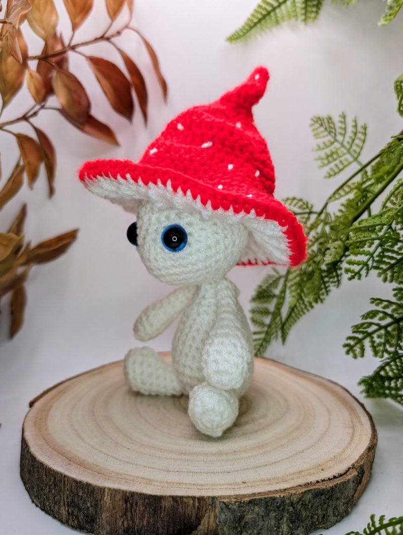Enchanted Woodland Mushroom Wildling figure - Red mushroom - white variety
