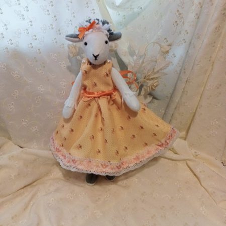 Maisie Lamb OOAK - Ambitious lamb, she dreams of great things. Soft sculptured figurine Handmade.