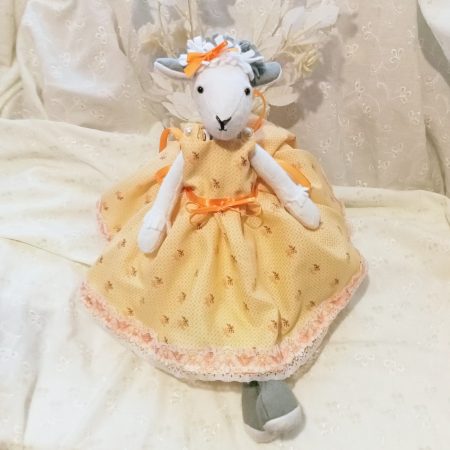 Maisie Lamb OOAK - Ambitious lamb, she dreams of great things. Soft sculptured figurine Handmade.