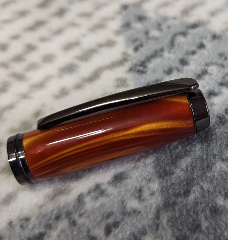 Acrylic Jr Gentleman-style fountain pen made from graduated golden brown acrylic
