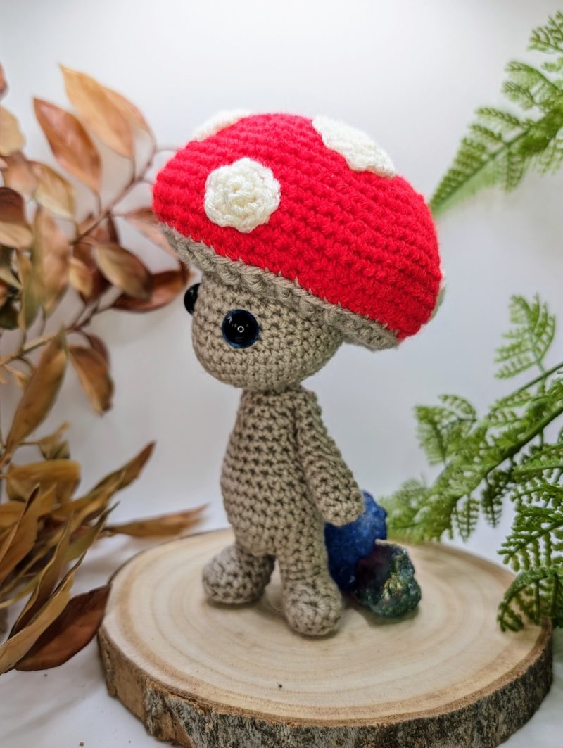 Enchanted Woodland Toadstool Wildling figure