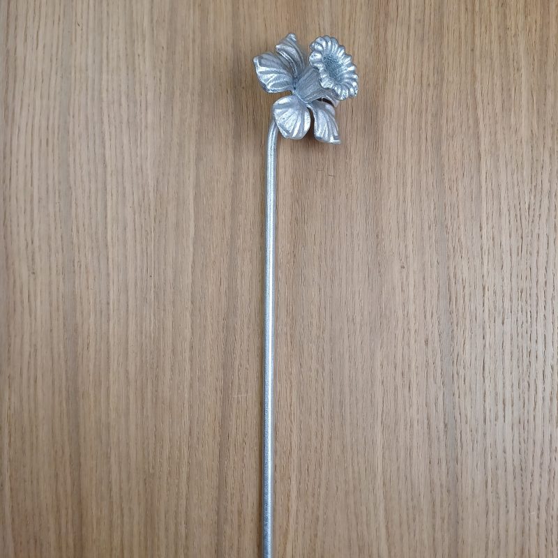 Steel Daffodil Garden Stake
