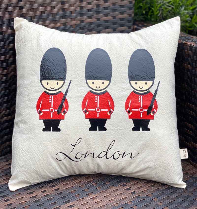 London Guards / Bus Envelope Cushions 15x15 inch Natural cotton - Handmade