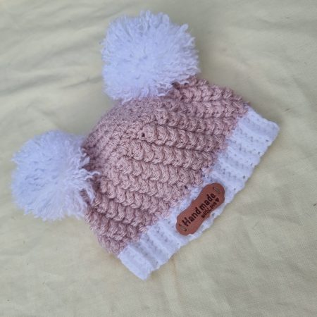 New born Pom Pom hat