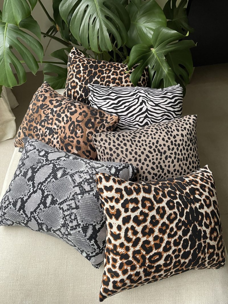 Mini pillow with removable cover ("Supersoft Snake")