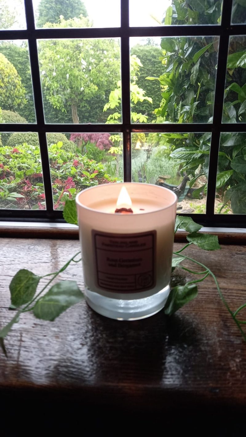 NATURAL WAX CANDLES USING NATURAL LAVENDER AND PEPERMINT ESSENTIAL OILS