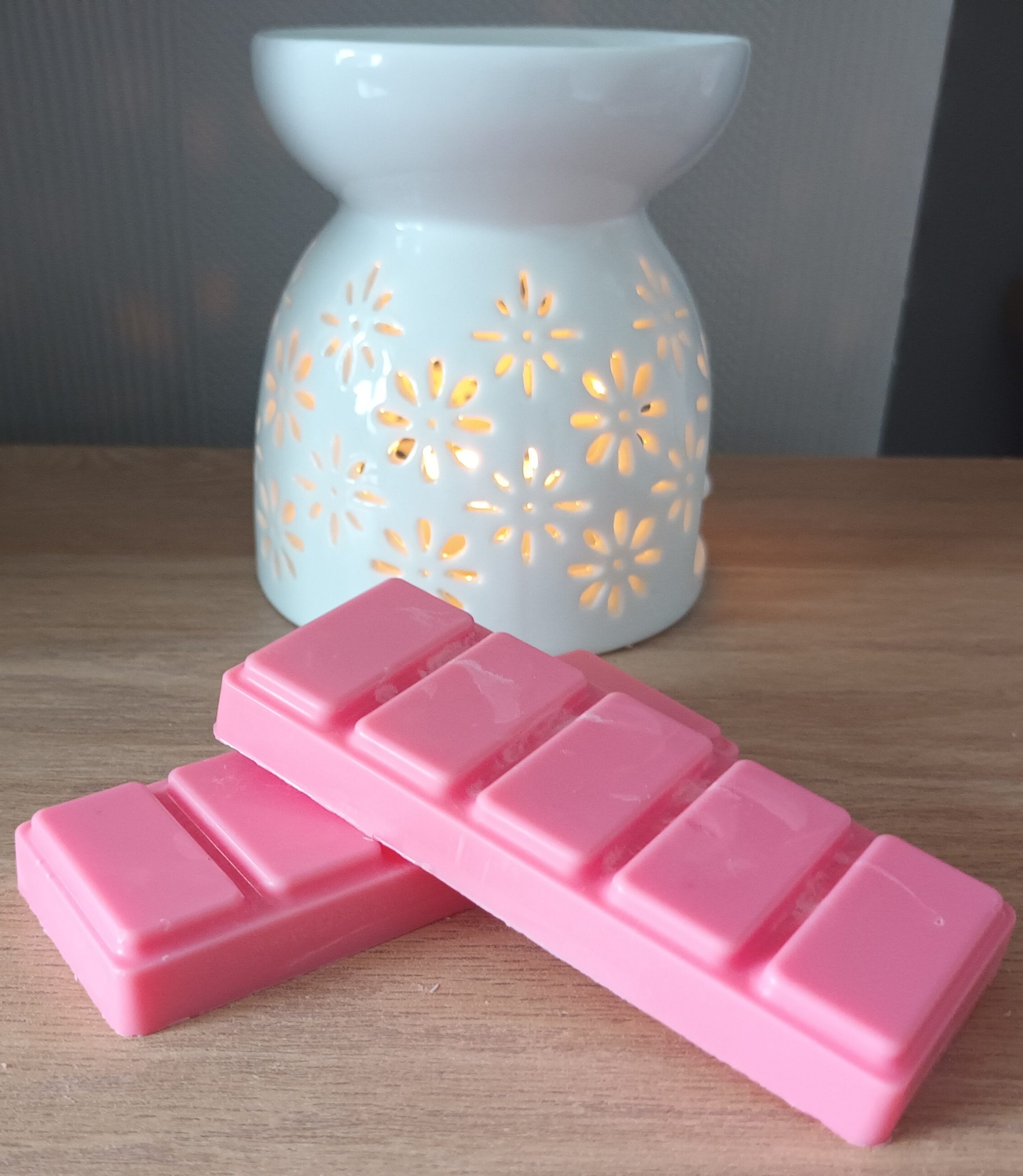 "Snow angel" soy snap bars