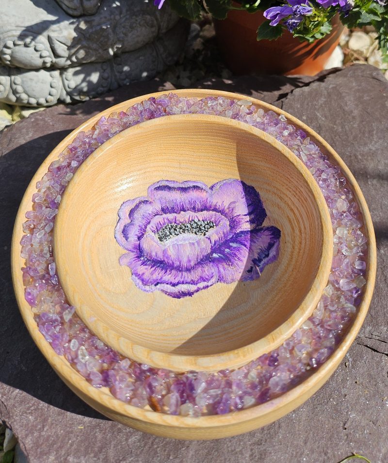 Ash wooden bowl with amethyst
