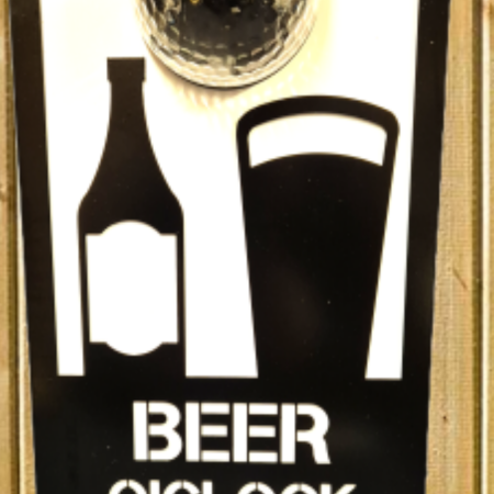 Beer o Clock solar light wall plaque.