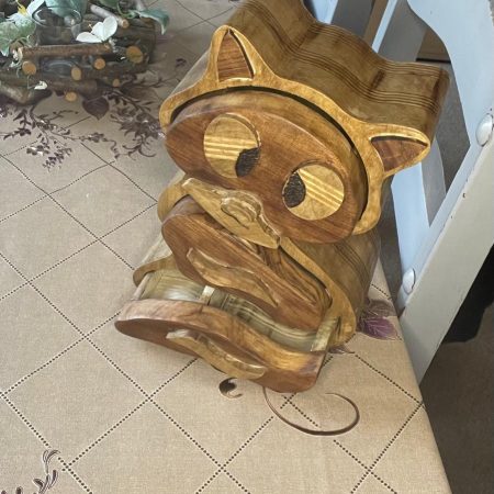 Meet Birba, the Charming Cat Box