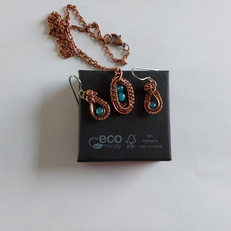 Handmade wire weave antiqued copper Neon apatite Jewellery set.