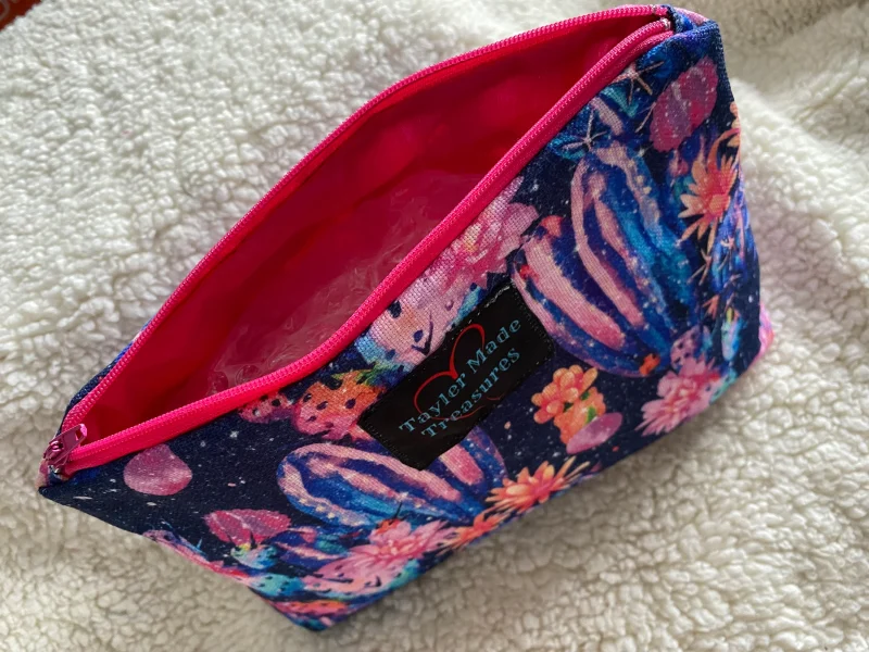 Large Cactus makeup zipped bag, accessories bag, wash bag, medicine bag, travel makeup bag, cosmetic