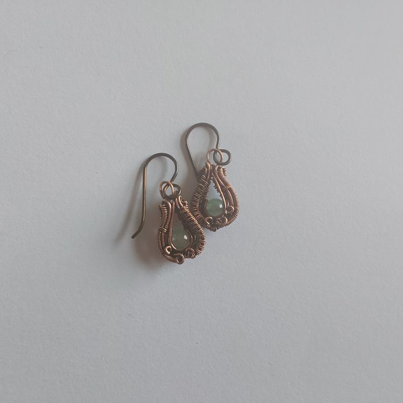Wire weave Green Aventurine earrings with Niobium hypoallergenic ear wires.