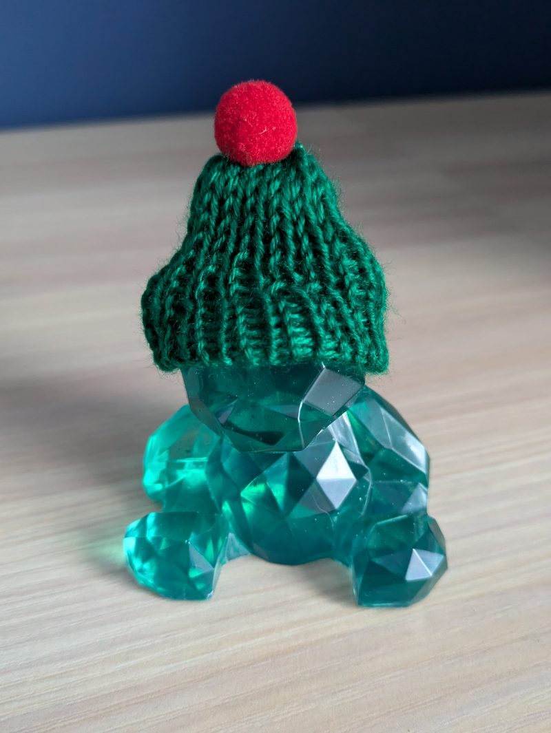 Resin bears come in various colours with various accessories