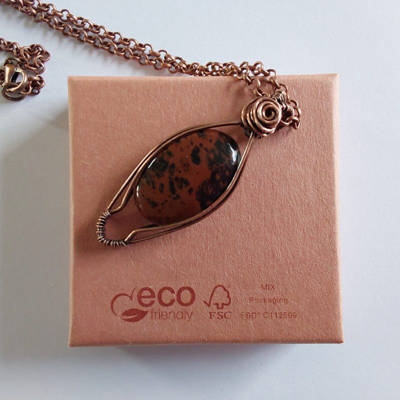 Wire wrapped Mahogany Obsidian pendant in antiqued copper. Length 4.5 cm with an 18 inch Rolo link chain. Free Tracked postage in UK
