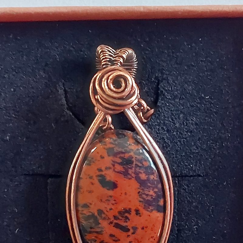 Wire wrapped Mahogany Obsidian pendant in antiqued copper. Length 4.5 cm with an 18 inch Rolo link chain. Free Tracked postage in UK
