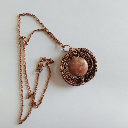 Wire weave Sesame Jasper pendant with chain. - Image 6
