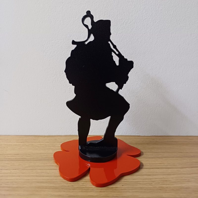 Steel Piper Bill Millin & Poppy Statue