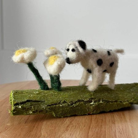 Needle felted Spot and the daisy flowers