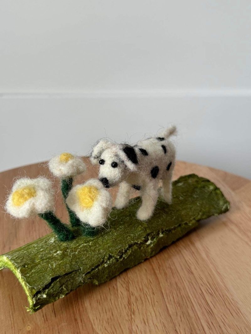 Needle felted Spot and the daisy flowers