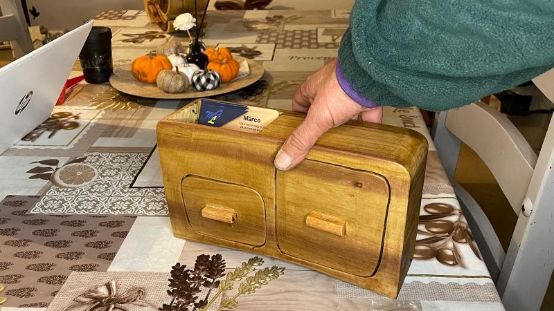 Desk Companion: Handcrafted Elegance for Your Workspace