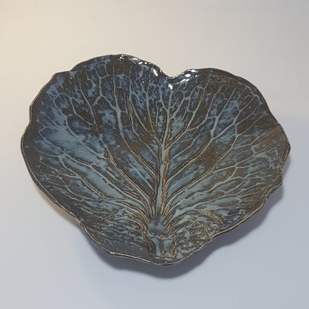 Flat multipurpose decorative dish in a grey-blue tones