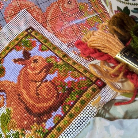 Red Squirrel Tapestry Kit, Counted Cross-stitch, Needlepoint Tapestry Kit, Perfect Gift For a Craft (Copy)