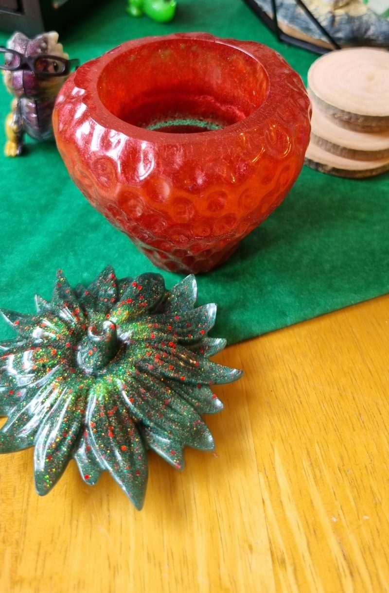 Novelty resin pots (strawberry, pumpkin and more)