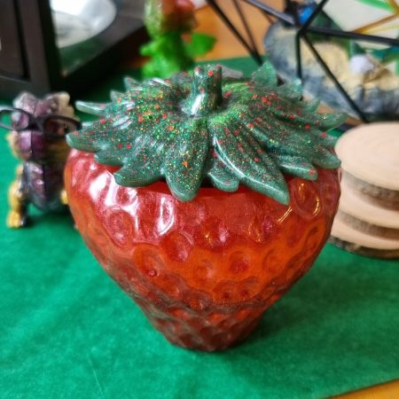 Novelty resin pots (strawberry, pumpkin and more)