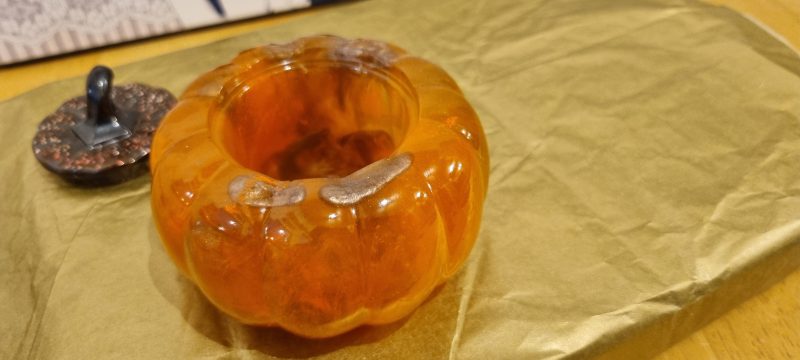 Novelty resin pots (strawberry, pumpkin and more)