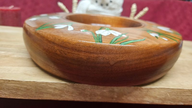Snowdrop dish/candle holder