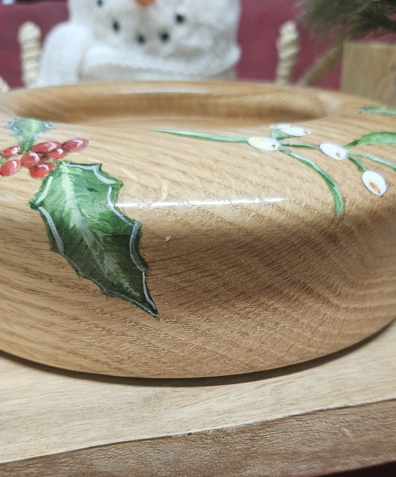 Holly & mistletoe candle holder