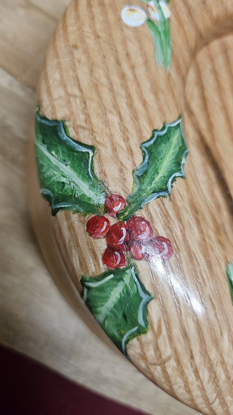 Holly & mistletoe candle holder