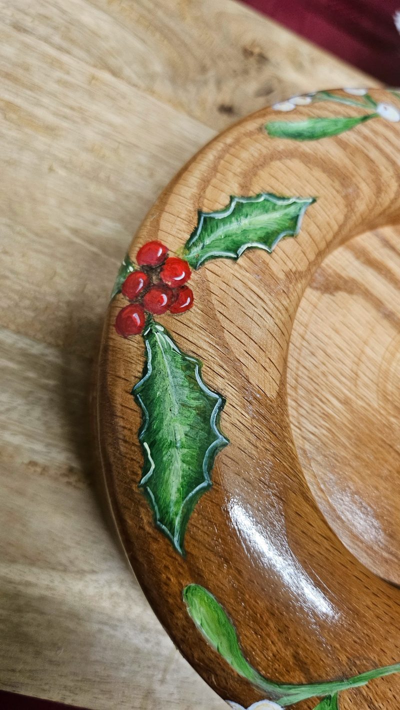 Holly & mistletoe candle holder
