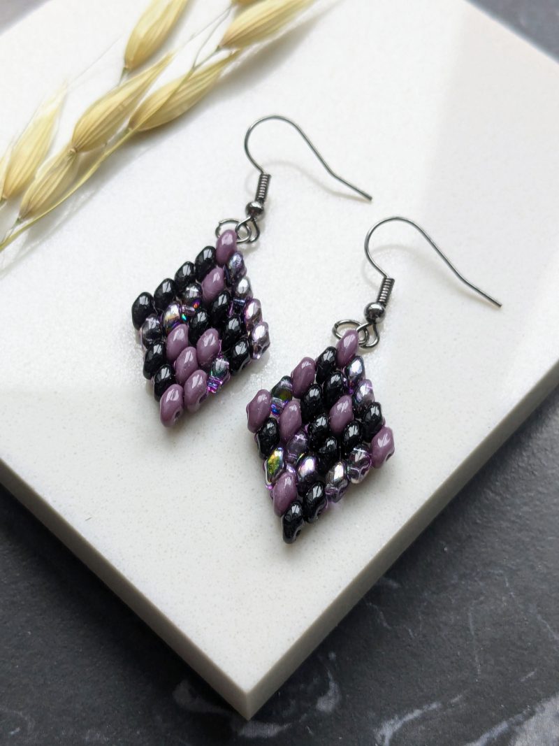 Handwoven Beaded Diamond-Shaped Dangle Earrings - Black and Purple