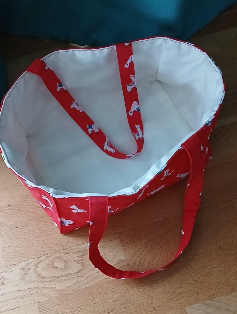 Quilted crafting bag with carry handles