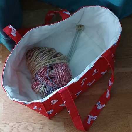 Quilted crafting bag with carry handles