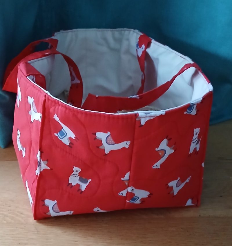Quilted crafting bag with carry handles