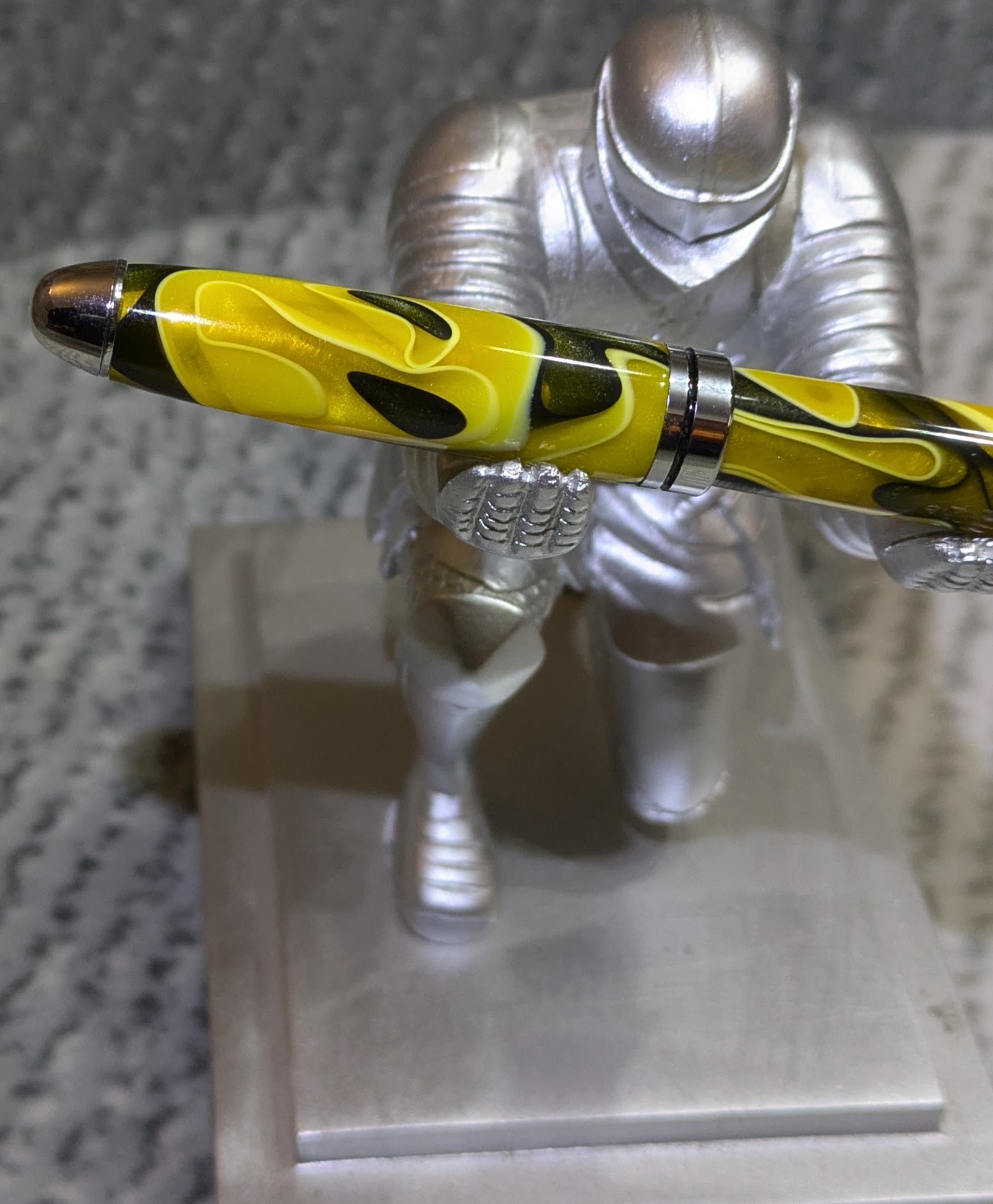 Euro Twist Acrylic Ballpoint Pen in Yellow and Black