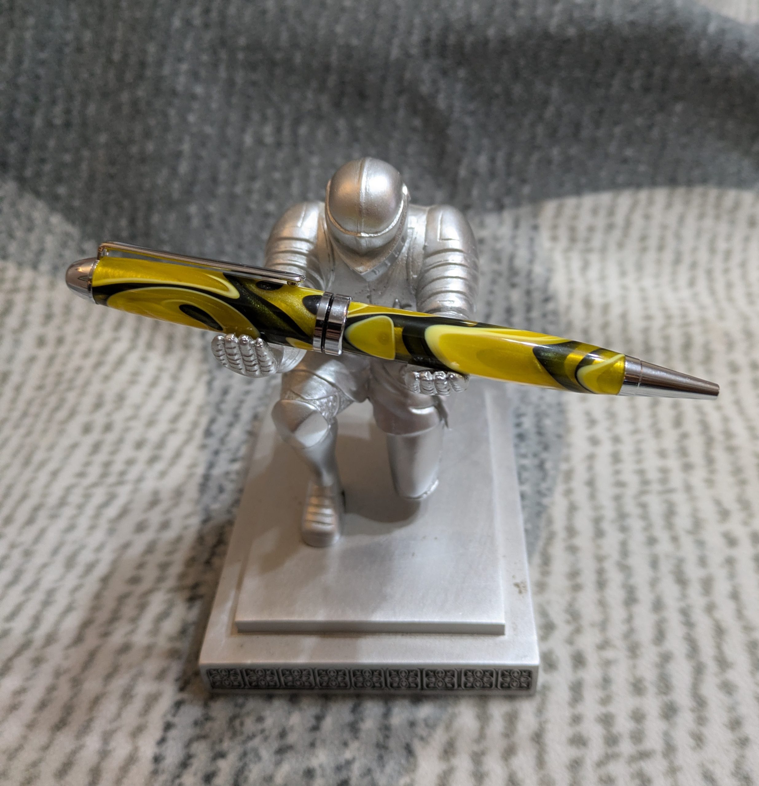 Euro Twist Acrylic Ballpoint Pen in Yellow and Black