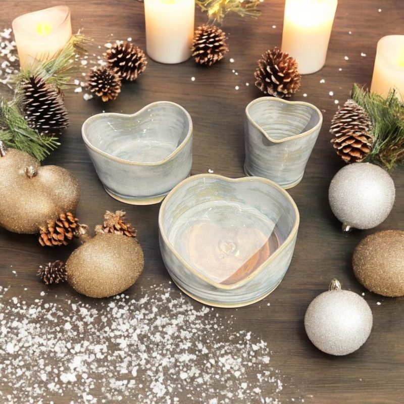 Mucky Mitts Pottery by SJR