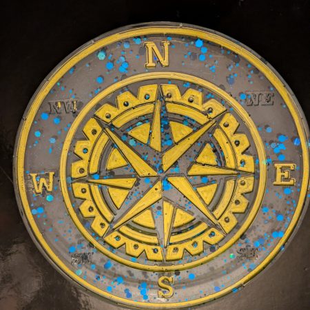 Compass style dish